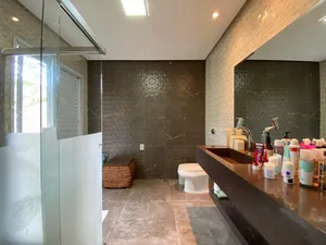 Casa térrea com mezanino, piscina aquecida e 4 suítes em condomínio de alto padrão — miniatura 22