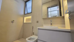 Casa de 3 suítes com piscina aquecida e elevador em condomínio fechado — miniatura 23