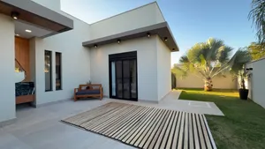 Casa de esquina com piscina aquecida e energia fotovoltaica em condomínio de alto padrão — miniatura 23