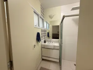 Casa térrea de 3 suítes com piscina em condomínio fechado — miniatura 25