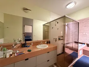 Casa térrea de 3 suítes com piscina em condomínio fechado — miniatura 26