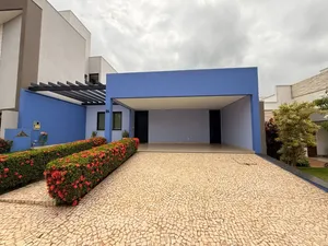 Casa térrea de 3 suítes com piscina em condomínio fechado — miniatura 27