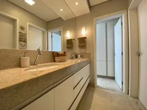 Apartamento de alto padrão com vista para o Praia Clube — miniatura 29