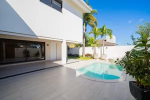 Sobrado de alto padrão com piscina aquecida e home cinema — miniatura 29