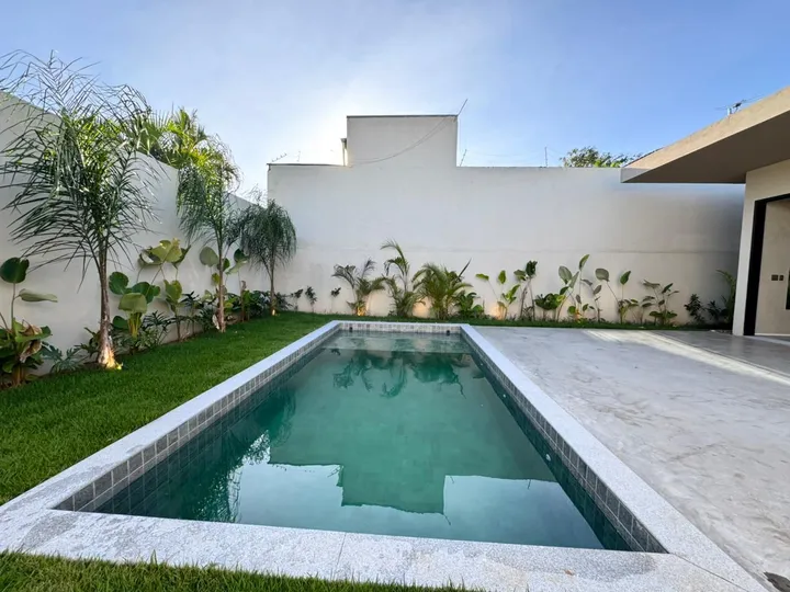 Casa térrea de alto padrão com piscina no Cidade Jardim