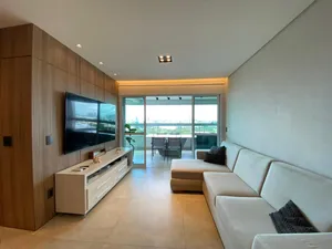 Apartamento de alto padrão com vista para o Praia Clube — miniatura 3