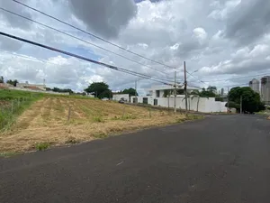 Lote de esquina no Altamira — miniatura 3