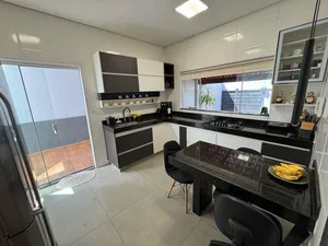 Casa de 3 suítes com piscina no Cidade Jardim — miniatura 4
