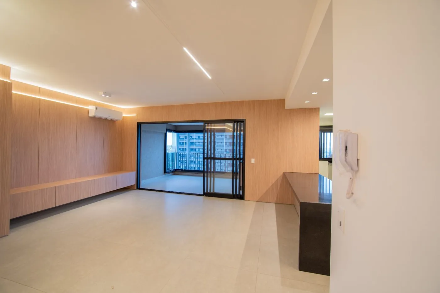 Apartamento de alto padrão com 3 suítes no Jardim Sul — foto 1