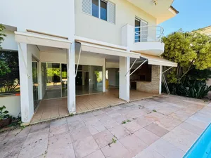 Sobrado de esquina com piscina e ofurô, 6 vagas, em condomínio de alto padrão — miniatura 30