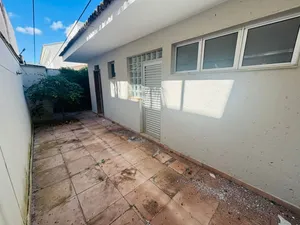 Sobrado de esquina com piscina e ofurô, 6 vagas, em condomínio de alto padrão — miniatura 31