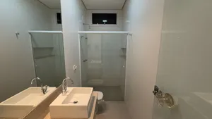Casa de 4 suítes com home cine e piscina aquecida em condomínio fechado — miniatura 33