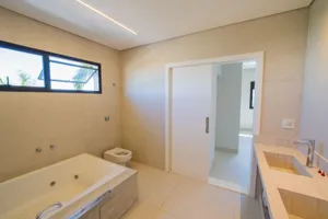 Sobrado de alto padrão com piscina aquecida e home cinema — miniatura 33