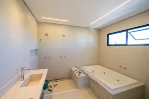 Sobrado de alto padrão com piscina aquecida e home cinema — miniatura 35