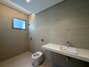 Casa de arquitetura contemporânea com piscina e spa em condomínio fechado — miniatura 39