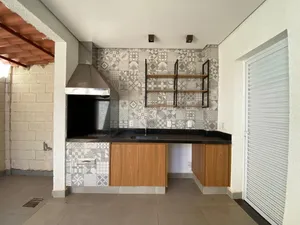 Sobrado moderno com varanda gourmet em condomínio fechado — miniatura 4