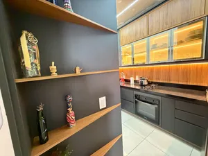 Sobrado alto padrão com SPA privativo em condomínio fechado — miniatura 5