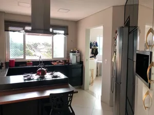 Apartamento assinado por arquiteto no Tubalina — miniatura 4