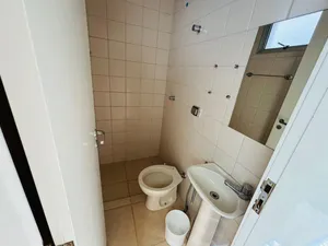Sobrado de esquina com piscina e ofurô, 6 vagas, em condomínio de alto padrão — miniatura 41