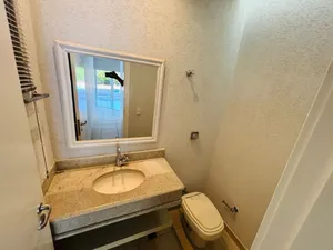 Sobrado de esquina com piscina e ofurô, 6 vagas, em condomínio de alto padrão — miniatura 43