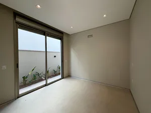 Casa de arquitetura contemporânea com piscina e spa em condomínio fechado — miniatura 43