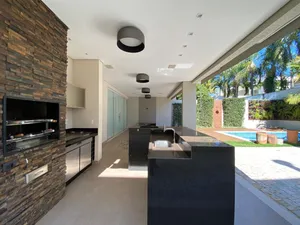 Sobrado de 3 suítes com piscina aquecida e área gourmet em condomínio de alto padrão — miniatura 5
