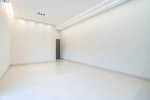 Casa térrea de 3 suítes com piscina e cascata em condomínio fechado — miniatura 6