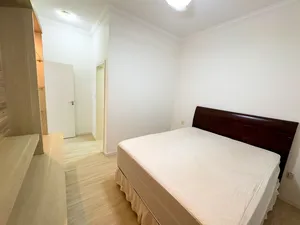 Casa térrea com piscina e lazer completo em condomínio fechado — miniatura 6