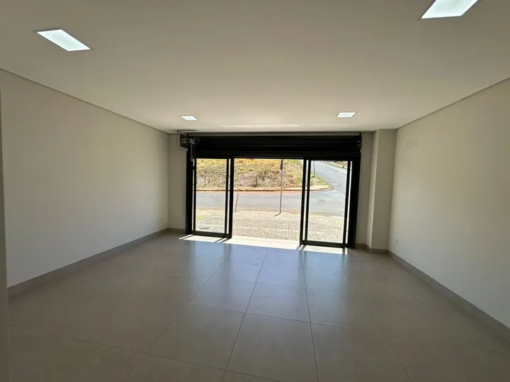 Loja comercial locada no Vigilato Pereira