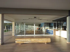 Lote de esquina em condomínio de alto padrão, próximo ao lago — miniatura 7