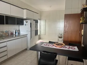 Casa térrea de 3 suítes com amplo quintal no Cidade Jardim — miniatura 8