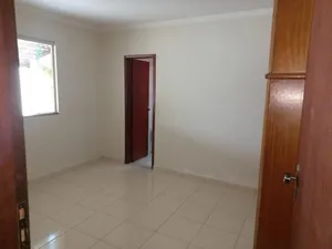 Casa térrea com terreno amplo no Vigilato Pereira — miniatura 8