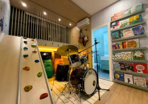 Casa térrea contemporânea com piscina em condomínio fechado — miniatura 8