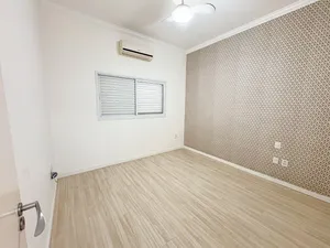 Casa térrea com piscina e lazer completo em condomínio fechado — miniatura 8