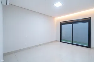 Casa térrea de 3 suítes com piscina e cascata em condomínio fechado — miniatura 8