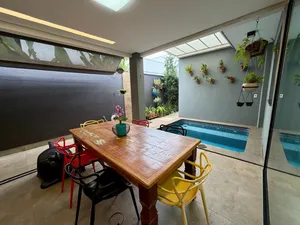 Casa mobiliada de arquitetura contemporânea com piscina e solarium — miniatura 8