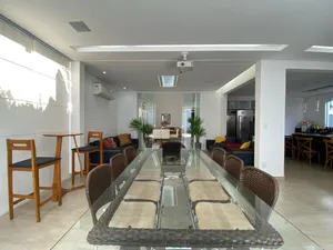 Sobrado de 4 suítes com piscina aquecida e home cinema em condomínio de alto padrão — miniatura 9