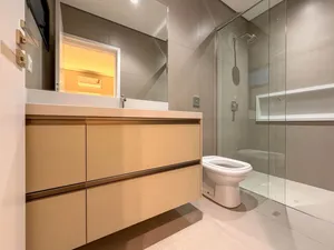Casa nova com piscina em condomínio fechado — miniatura 9