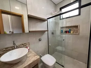 Casa térrea de 3 suítes com espaço gourmet em condomínio fechado — miniatura 9