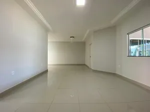 Casa térrea de 3 quartos com piscina no Nova Uberlândia — miniatura 9